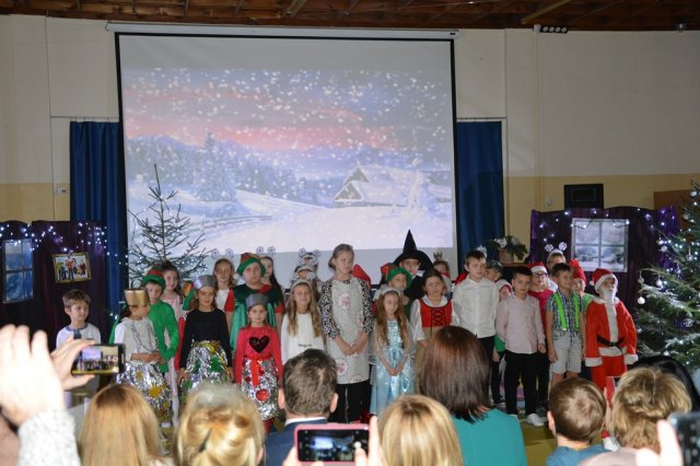 Przedstawienie Bożonarodzeniowe "Ratujmy święta"